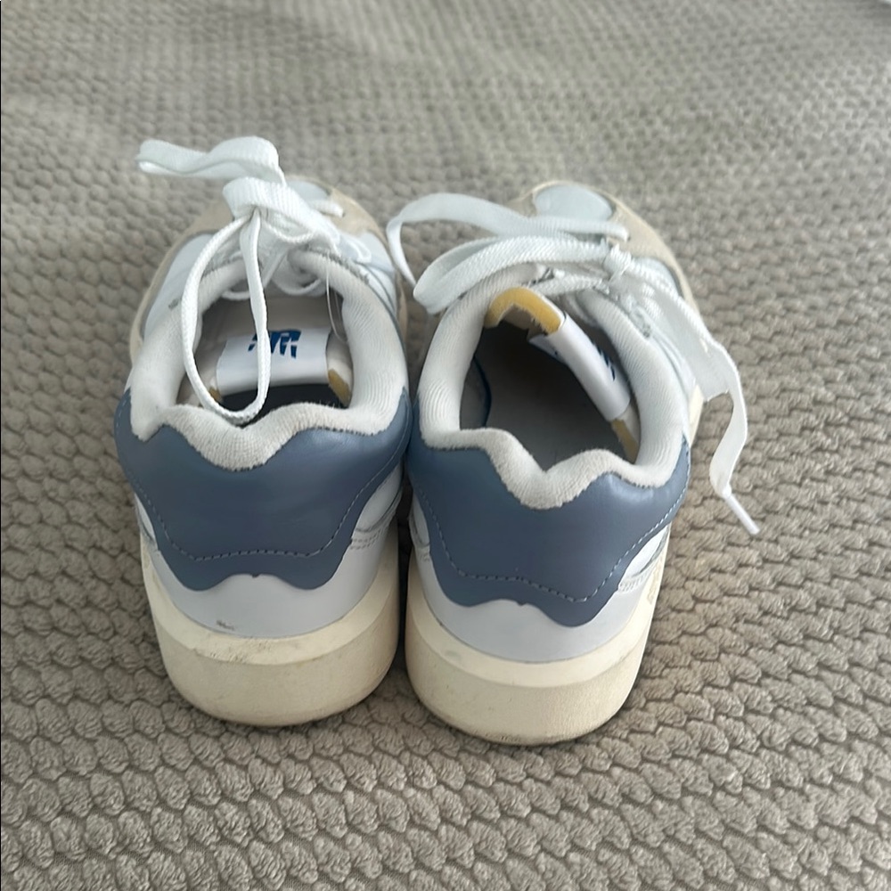 New Balance White and Cream Athletic Shoes CT 302 - Picture 3 of 8